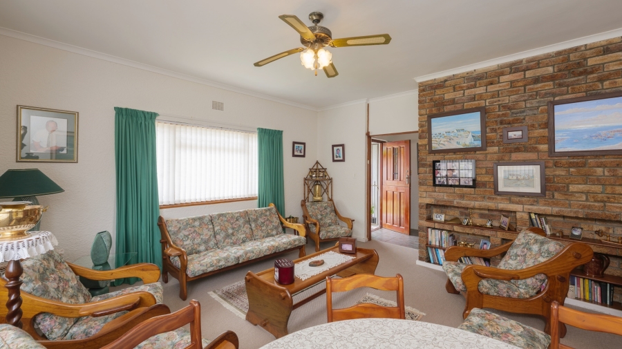 4 Bedroom Property for Sale in Bredasdorp Western Cape